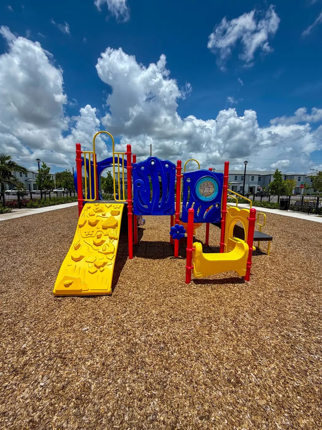 Climbing wall panel on the Vivant play system